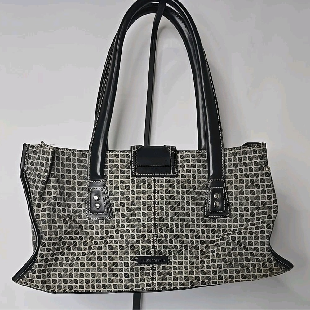 Nine &‎ Co. women's grey/black shoulder handbag with a double strap
